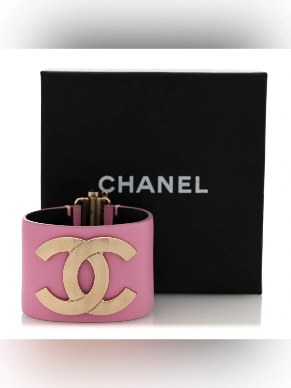 Chanel cc wide calfskin cuff M pink